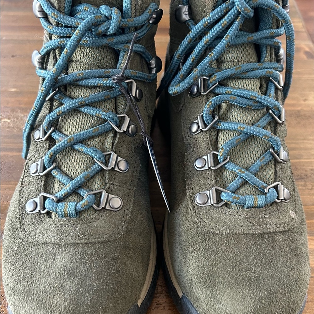 Columbia Grey and Blue Hiking Boots